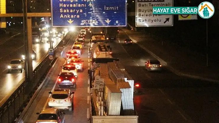 TEM ve D-100'de hafta sonu yoğunluğu