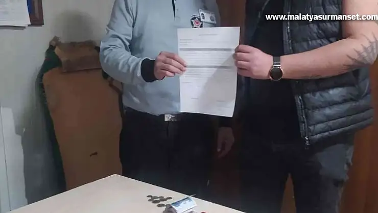 Temizlik personelinden örnek davranış