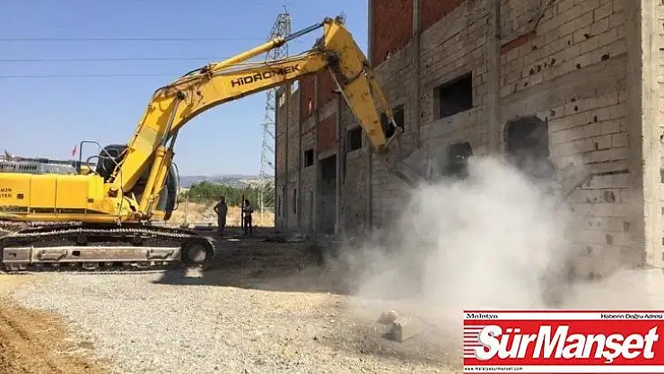Terminal Caddesi'nde yol genişletme çalışması