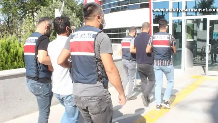 Teröristlere erzak taşıyanlara operasyon