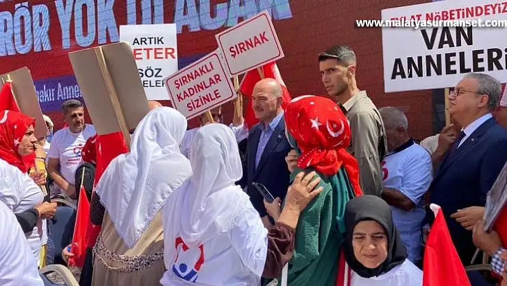 Terörle mücadele eden ailelerin evlat nöbeti 4'üncü yılında