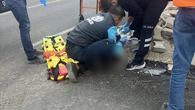 Tır ile motosiklet çarpıştı 1 ölü