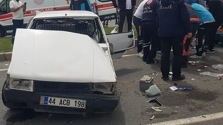 Tır ile otomobil çarpıştı: 8 yaralı