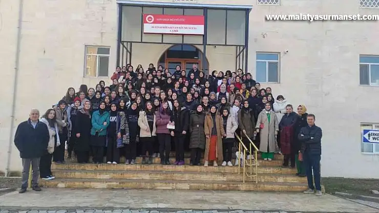 TOBB Kız Anadolu İmam Hatip Lisesi 'Vakti Kuşanmak' etkinliği düzenledi