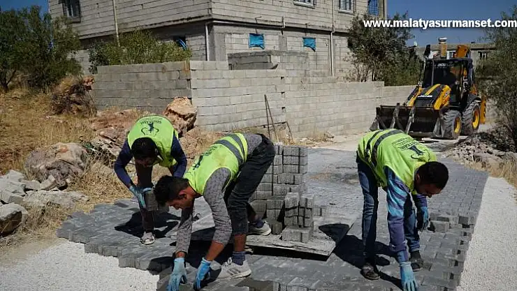 Tokdemir mahallesinde kilitli parke taşı sorunu çözülüyor