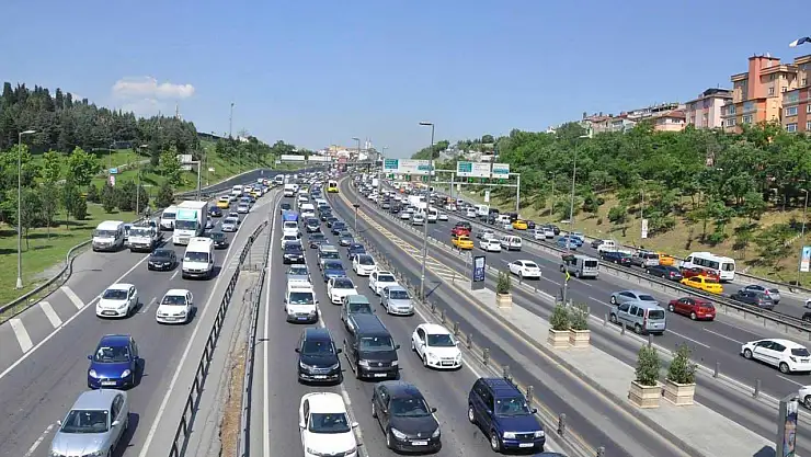 Trafiğe Kayıtlı Taşıtların Yarısından Fazlası Otomobil