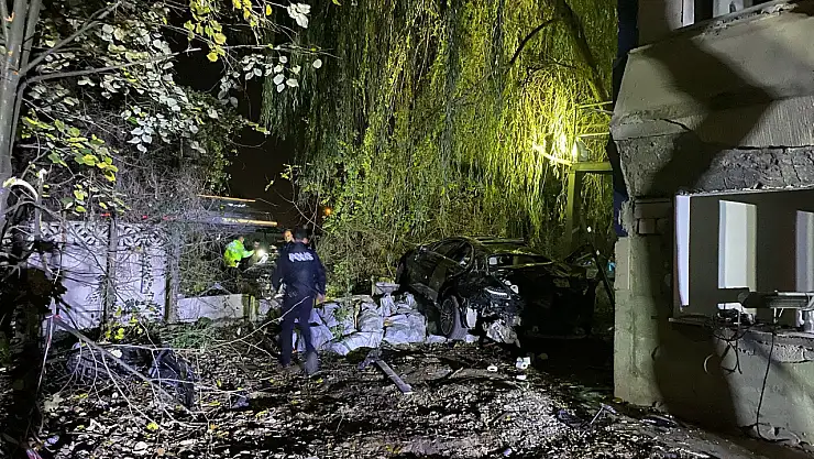 Trafik Faciası 1 Ölü 4 Yaralı