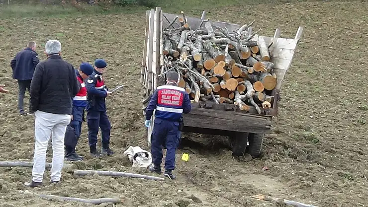 Traktör Devrildi 1 Ölü 1 Yaralı