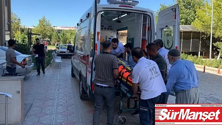 Traktör ile motosiklet çarpıştı: 2 yaralı