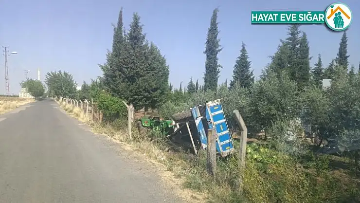 Traktör şarampole devrildi: 1 yaralı