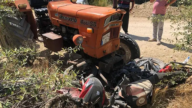 Traktör ve Motosiklet Çarpıştı 17 Yaşındaki Sürücü Öldü