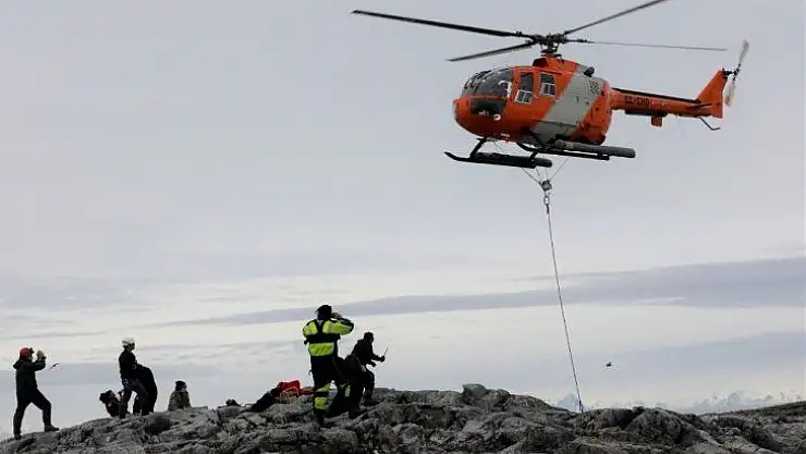 Türk ekibi Beyaz Kıta'da çalışmalara başladı