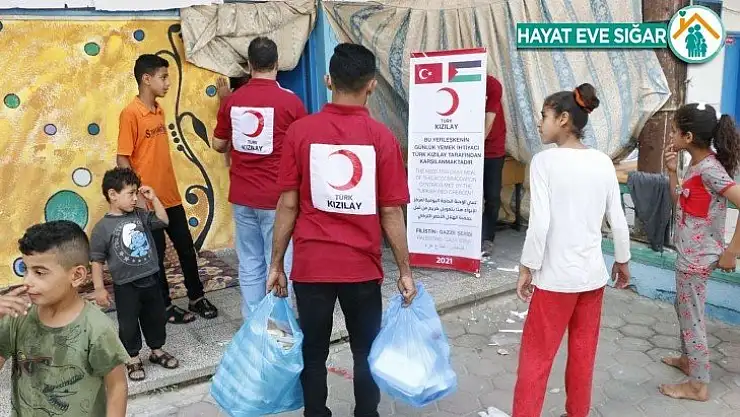 Türk Kızılay Filistin'de Yaraları Sarıyor