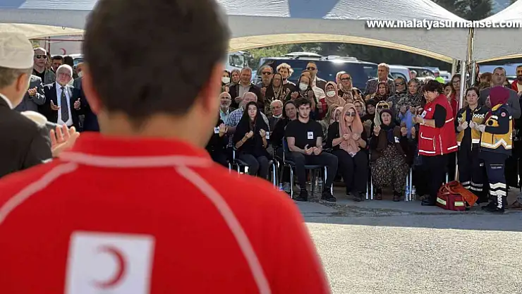 Türk Kızılay'ın eski Genel Müdürü Taşlı, gözyaşlarıyla son yolcuğuna uğurlandı