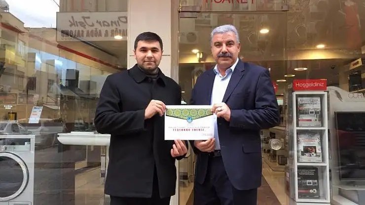 Türkçe tabela kullanan esnafa teşekkür