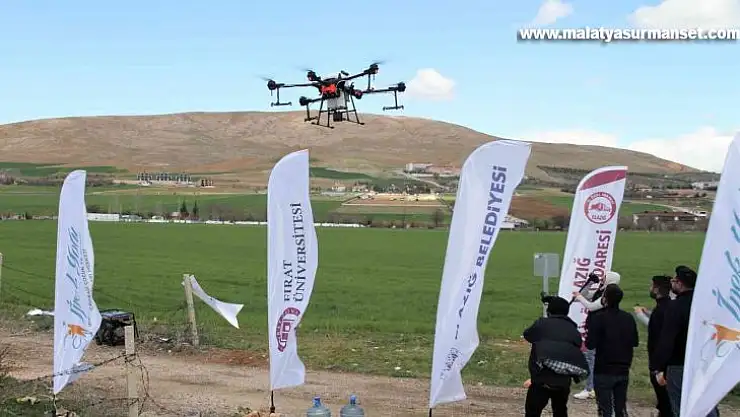 Türkiye'de bir ilk: Dron ile ücretsiz ilaçlama