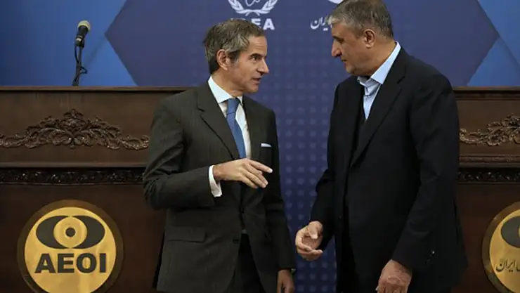 UAEA Başkanı Rafael Mariano İran'da