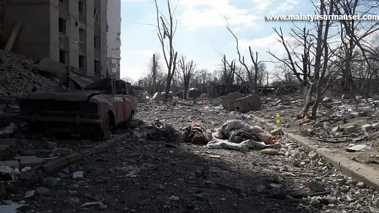 Ukrayna'da 3'ü çocuk 5 kişilik aile enkaz altında can verdi