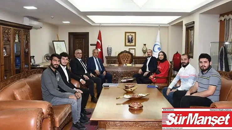 ÜNİAK Genel Başkan Yardımcısı Sedef'ten Rektör Turgut'a ziyaret