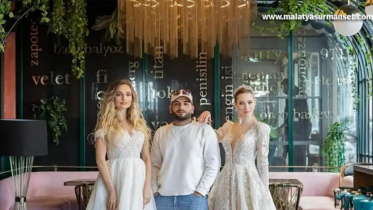 Ünlü moda tasarımcısı Yüksel, 2022-2023 yaz koleksiyonunu tanıttı