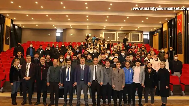 Uslu'dan başarılı antrenörlere teşekkür plaketi