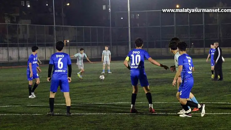 Uyanış Gençlik Futbol Turnuvası başladı