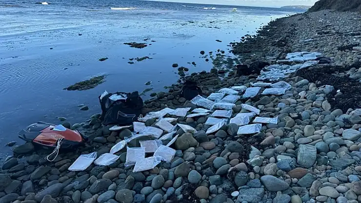 Uyuşturucu Tacirlerine Ağır Darbe 114 Kilo Zehir Sahilde Yakalandı
