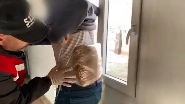 Uyuşturucunun üzerine salça sürdü ama Çiko'dan kaçamadı