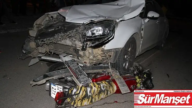 Üzerinde 3 kişinin bulunduğu motosiklete çarpıp kaçtı