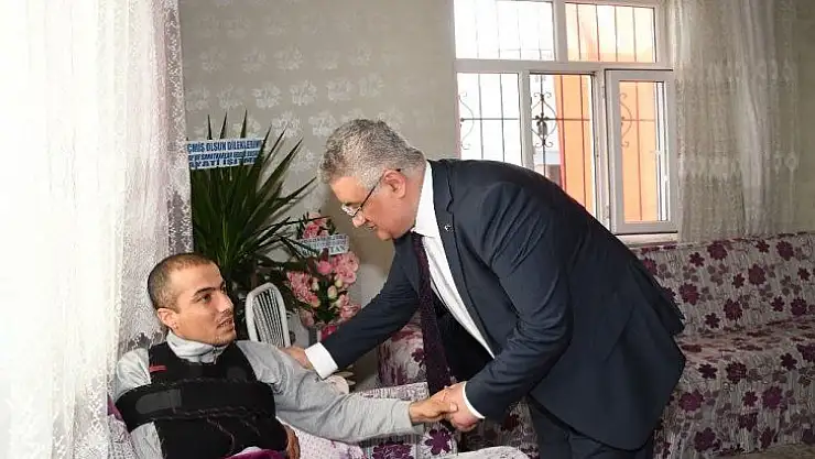 Vali Aykut Pekmez'den İdlib gazisine ziyaret