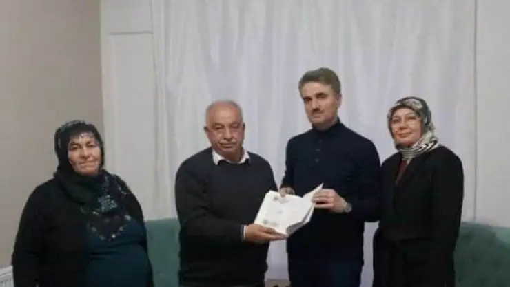 Vali Baruş'tan şehit polisin umreden dönen ailesine ziyaret