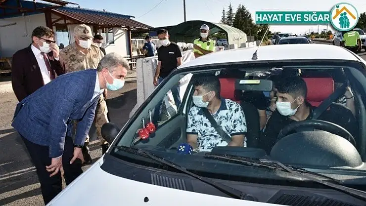 Vali Baruş'tan yol kontrol noktalarına ziyaret