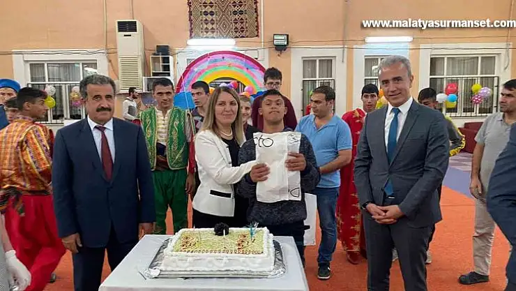 Vali eşinden özel çocukların doğum gününe kutlama