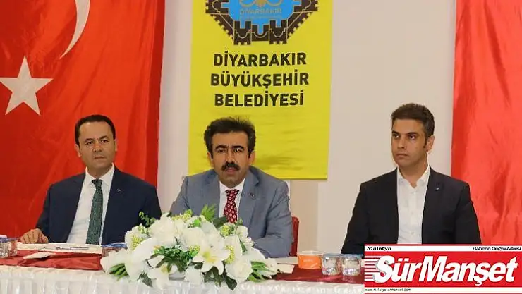 Vali Güzeloğlu, aşure ikramı programında vatandaşlarla bir araya geldi
