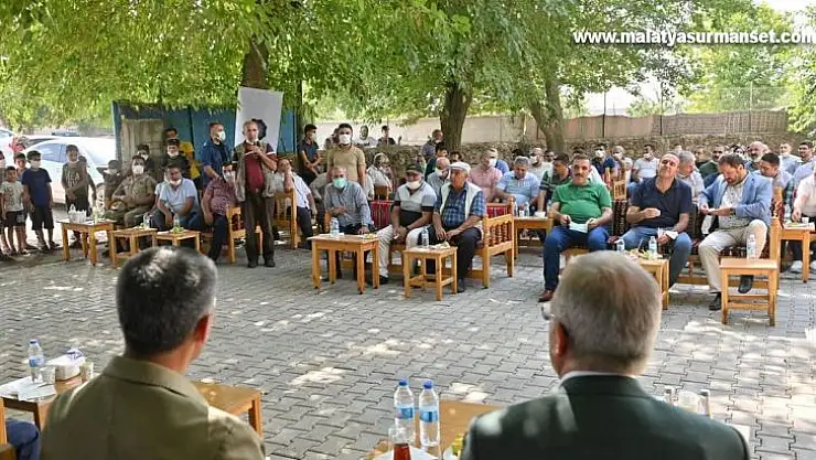 Vali Karaloğlu Güzelköy'de vatandaşlarla bir araya geldi