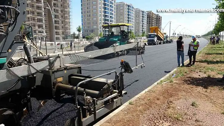 Vali Su, asfalt çalışmalarını yerinde inceledi