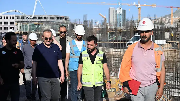 Vali Yavuz Pazar Tatilini Şantiye Sahalarında Geçirdi