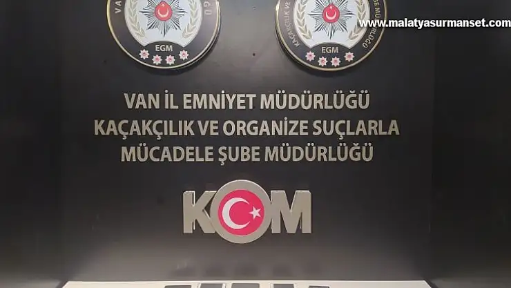 Van merkezli operasyonda sahte çek düzenleyen 3 kişi tutuklandı
