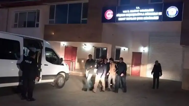 Van'da 'göçmen kaçakçılığı ve insan ticareti' operasyonu