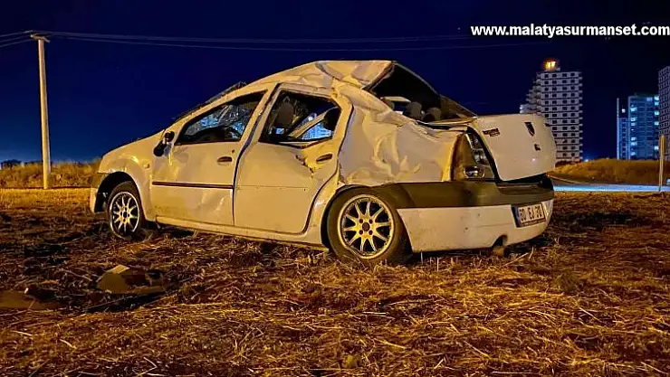 Virajı alamayan otomobil takla attı: 4 yaralı