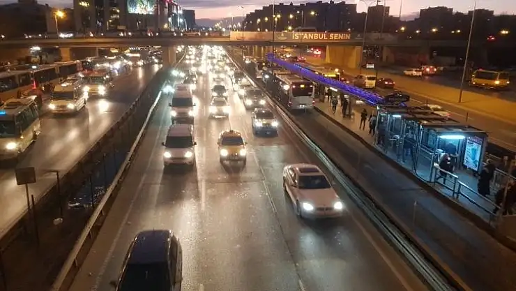 Yarı yıl tatili bitti trafik yoğunluğu arttı