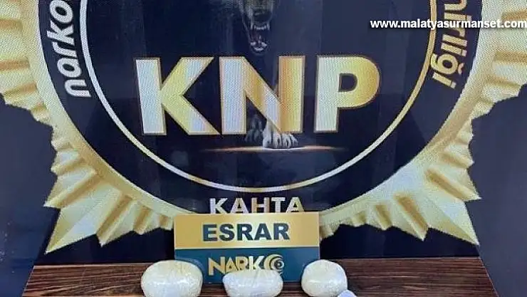 Yarım kilo esrarla yakalanan 3 şahıstan 1'i tutuklandı