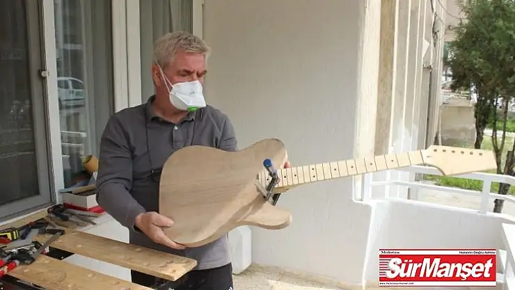 Yasağa uydu, hobi olarak gitar yapımına başladı