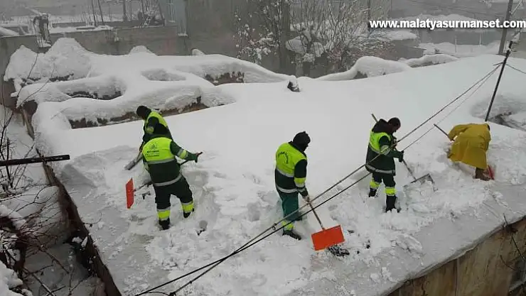 Yaşlı ve kimsesizlerin damı küreniyor