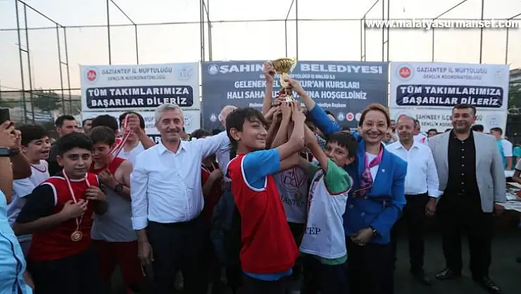 Yaz Kur'an Kursu Futbol turnuvasına 860 öğrenci katıldı