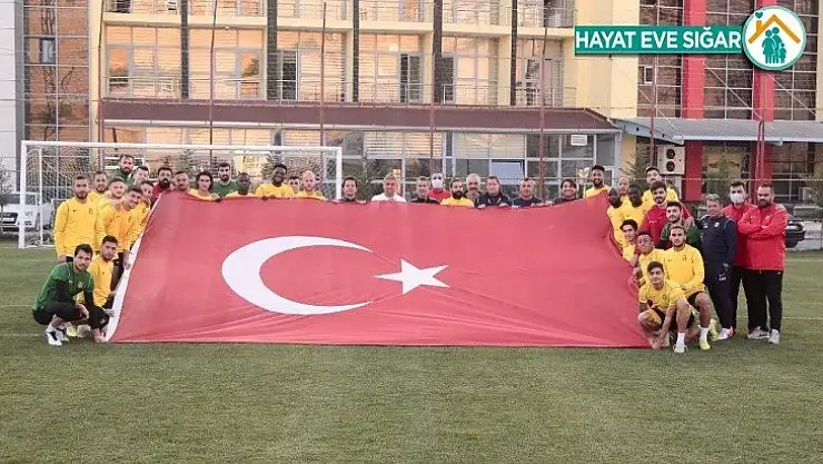 Yeni Malatyaspor'da 2 futbolcunun Covid-19 testi pozitif çıktı