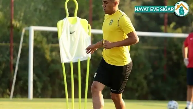 Yeni Malatyaspor'da Cueva kısa sürede takımın vazgeçilmezi oldu