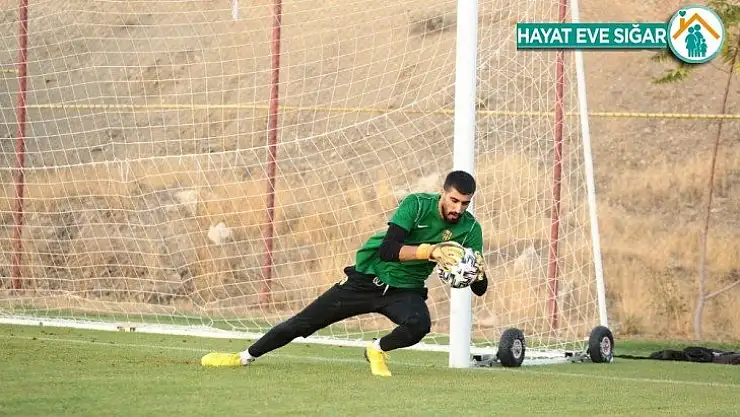 Yeni Malatyaspor'da kaleci Abdulsamed'ten kötü haber