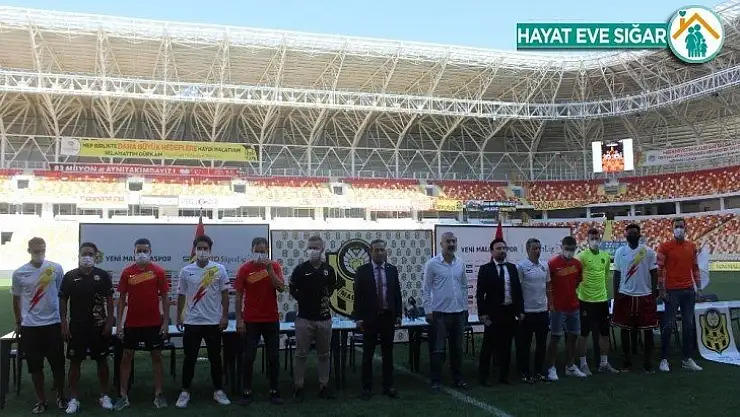 Yeni Malatyaspor'un yeni transferleri tanıtıldı