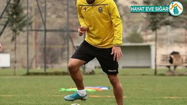 Yeni Malatyaspor yurt dışından gelecek futbolcuları bekliyor